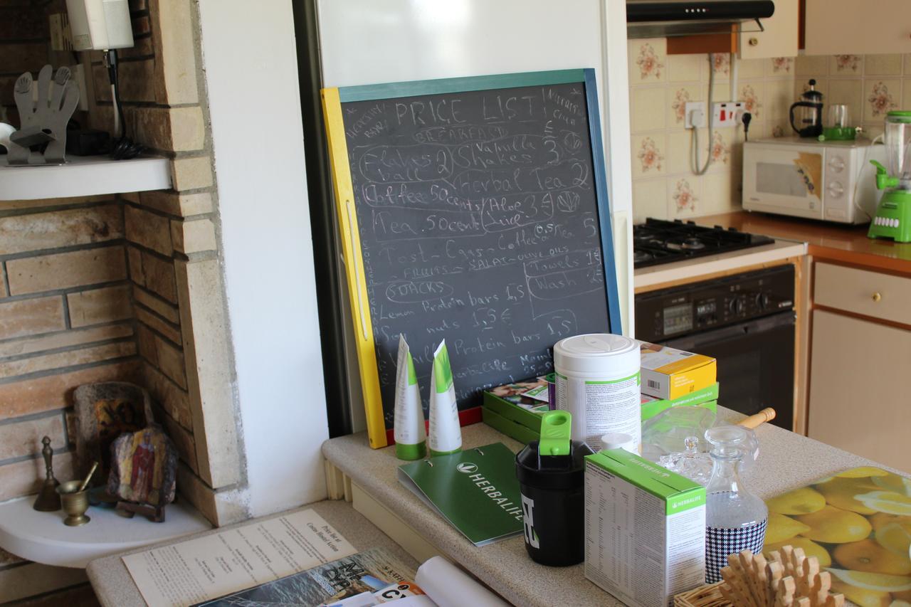 Costas Hostel Action Tseri ภายนอก รูปภาพ