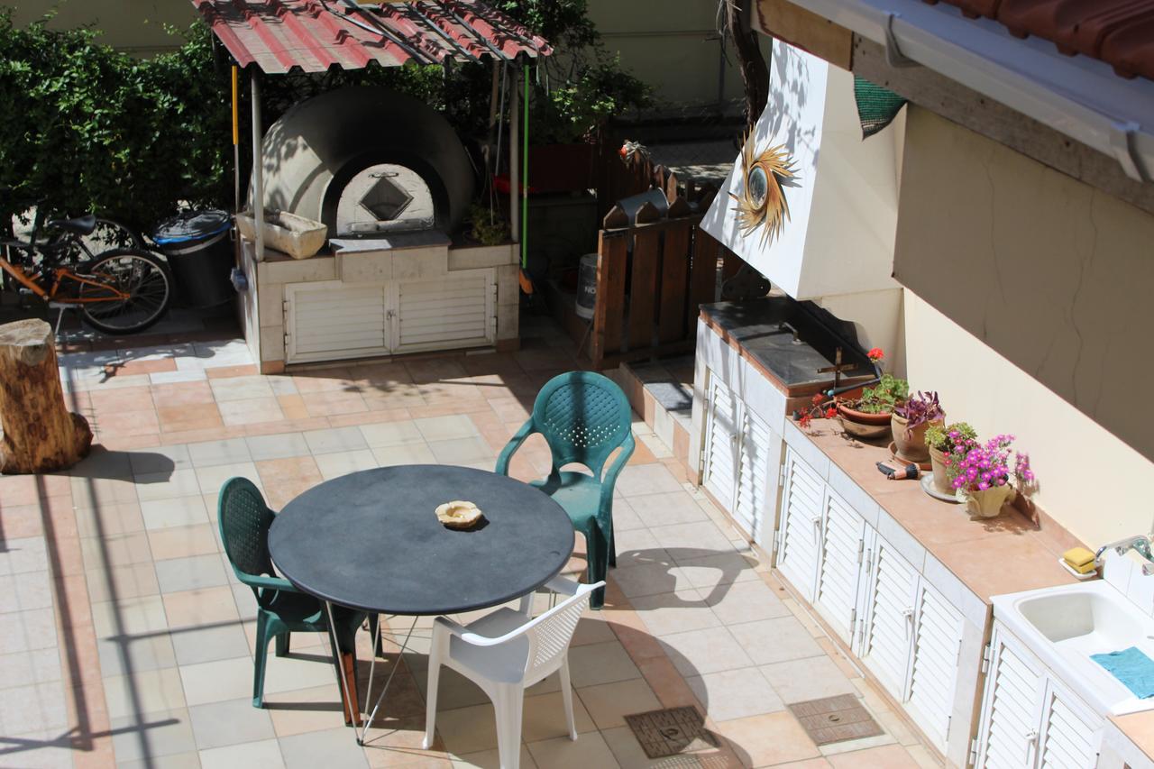Costas Hostel Action Tseri ภายนอก รูปภาพ